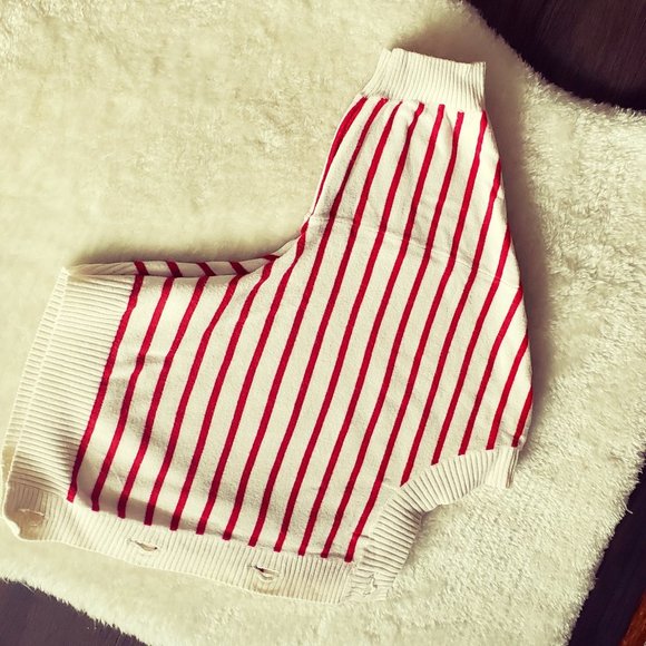 GUESS Cream & Red stripe - Comfy Stylish Crop Top - (S) - Picture 4 of 7